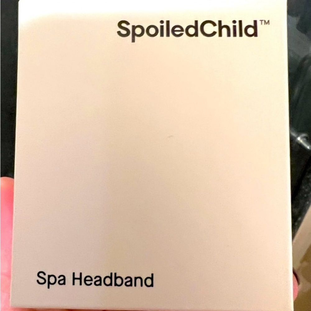 Spoiled Child Spa adjustable headband in white